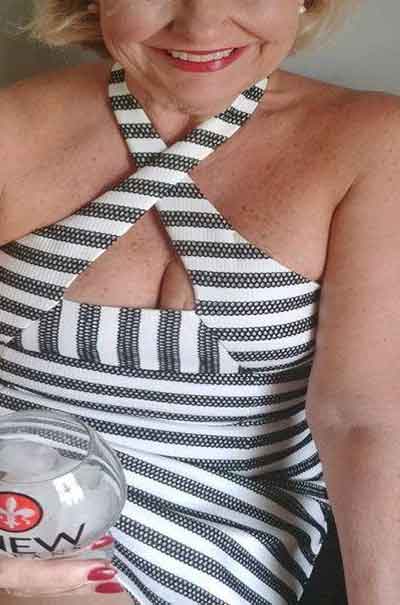 Julia, 49 Jahre
