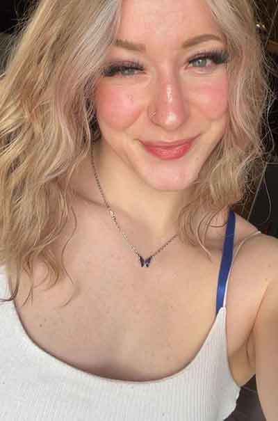 Nadine, 25 Jahre